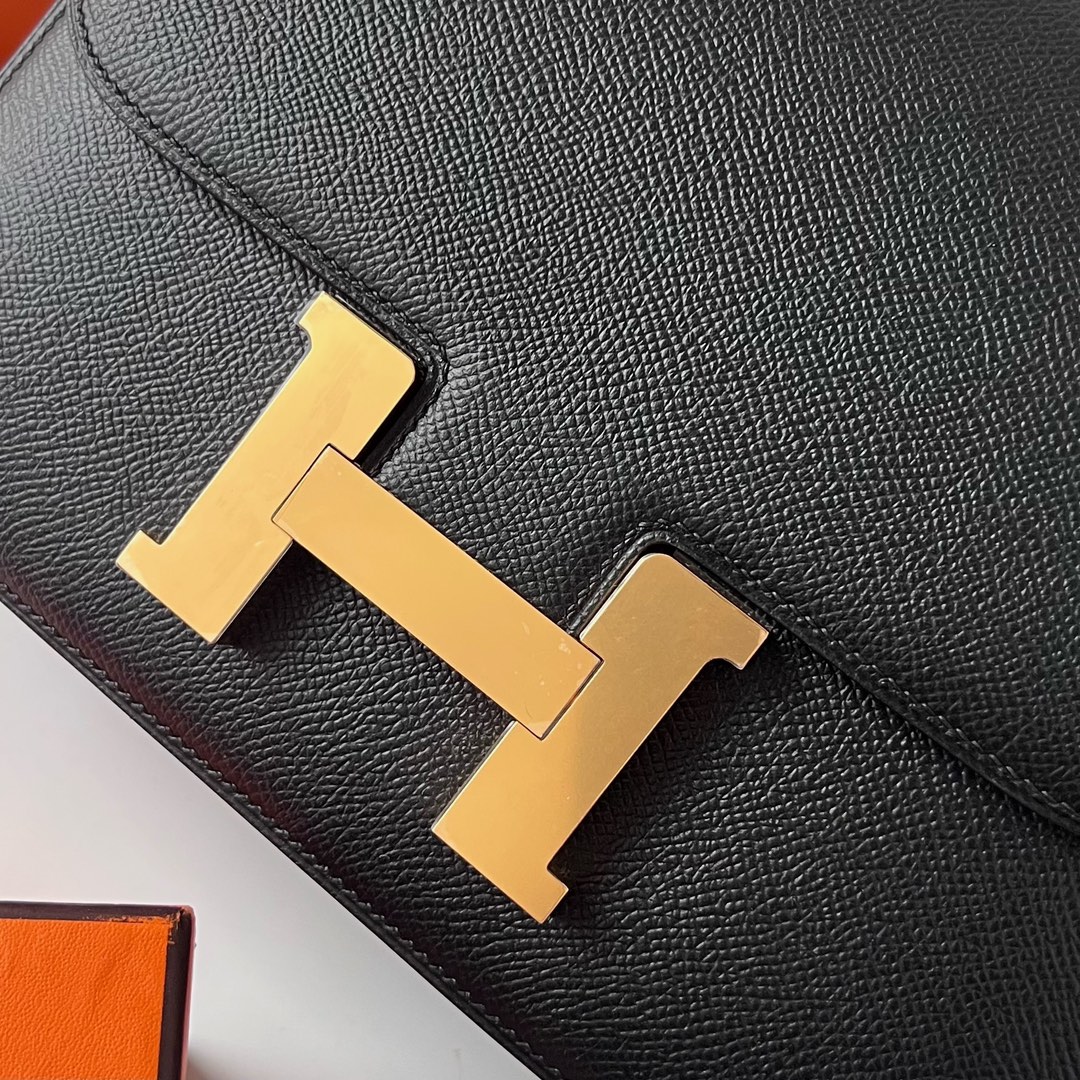 Hermes Constance 24cm Shoulder Bag In Black Epsom Leather